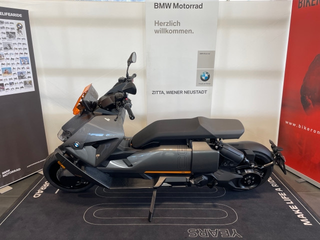 Bild 2: BMW Motorrad CE 04