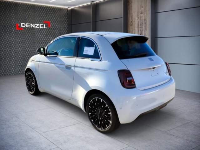 Bild 2: Fiat 500 BEV HB 42KWH