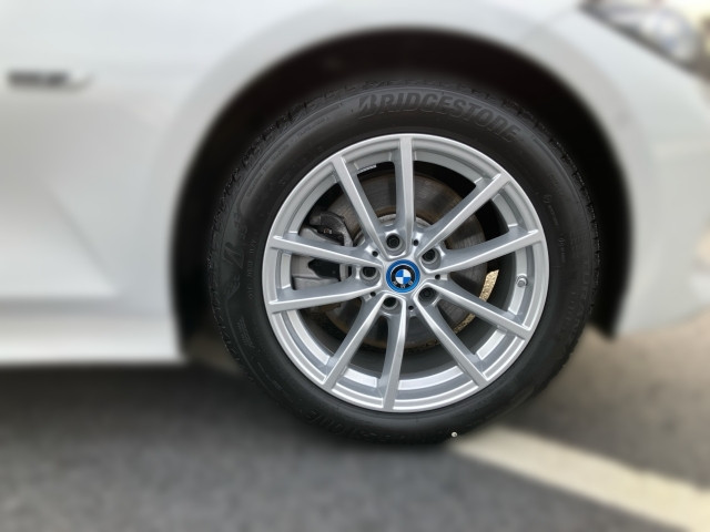 Bild 4: BMW 330e xDrive Touring G21 XB1