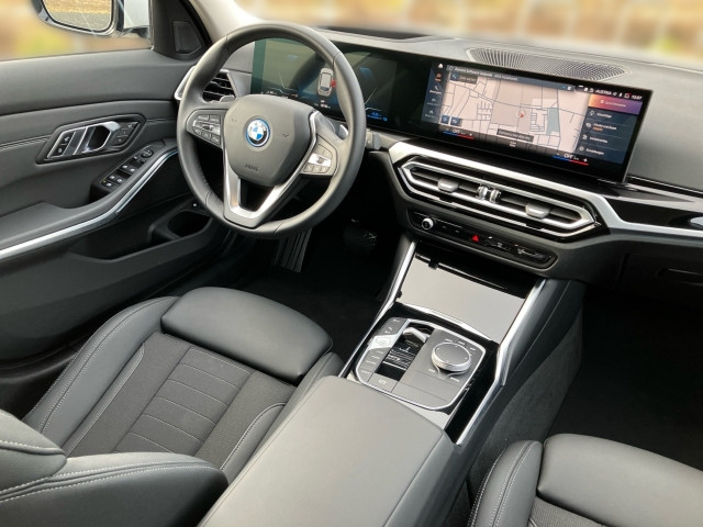 Bild 6: BMW 330e xDrive Touring G21 XB1