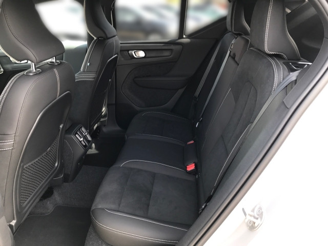 Bild 7: VOLVO PKW XC40 Core, T2 Automatikgetriebe, Benzin