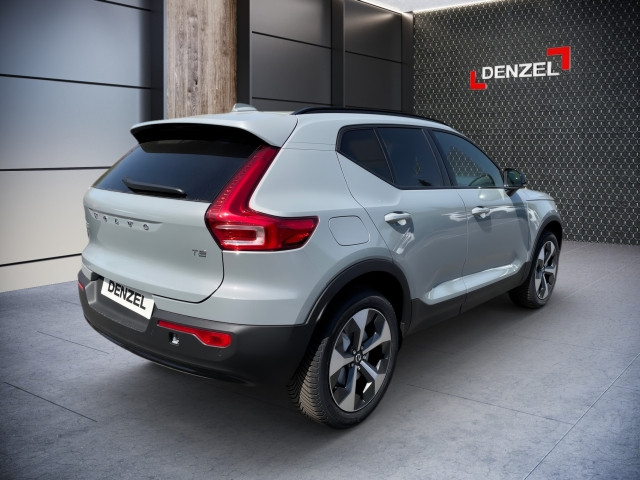 Bild 3: VOLVO PKW XC40 Plus, T2 Automatikgetriebe, Benzin, Dark