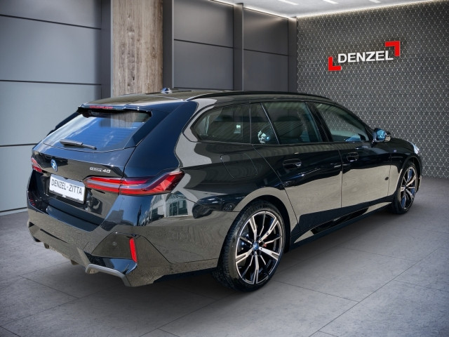 Bild 3: BMW BMW i5 eDrive40 Tour G61