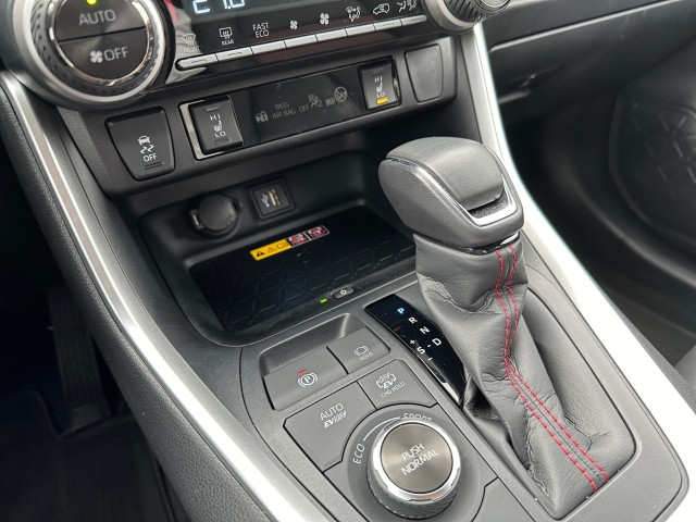 Bild 11: Toyota RAV4 Active 2,5, 306 PS 4x4 Plug-In
