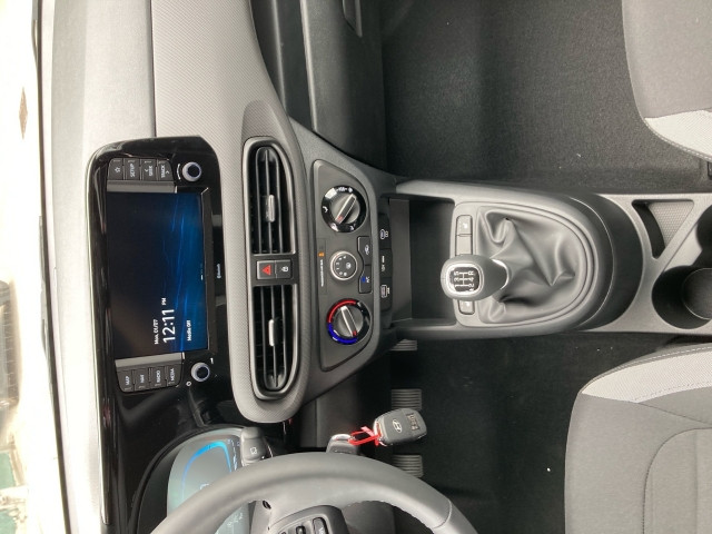 Bild 7: Hyundai i10 GO Plus 1,0 MT