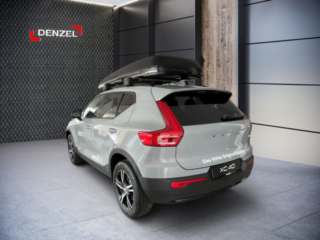 Bild 2: VOLVO PKW XC40 Plus, B3 Mild Hybrid, Benzin, Dark