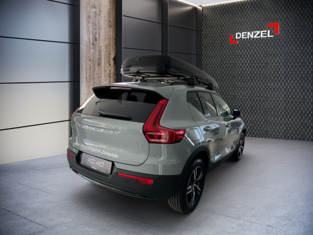 Bild 3: VOLVO PKW XC40 Plus, B3 Mild Hybrid, Benzin, Dark