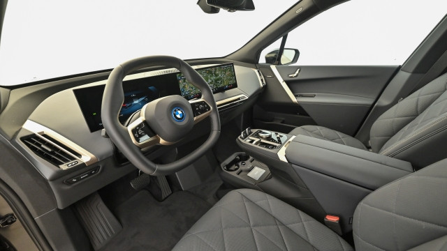 Bild 4: BMW iX xDrive40 i20