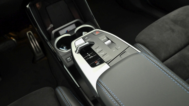 Bild 3: BMW iX1 xDrive30 U11