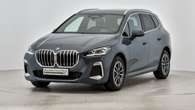 Bild 0: BMW 230e xDrive Active Tourer U06 XB2