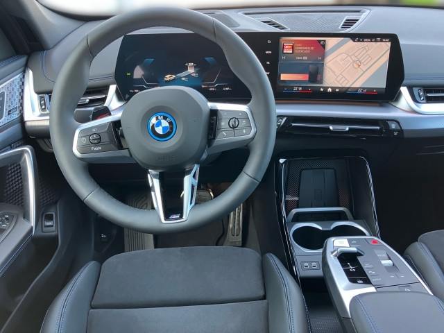 Bild 6: BMW iX1 xDrive30 U11