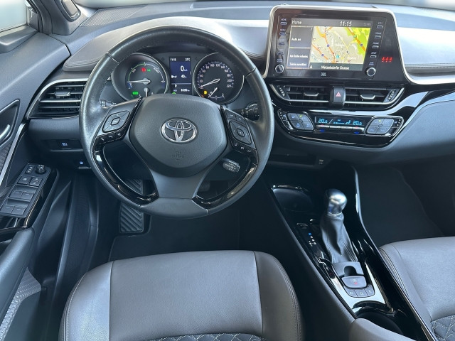 Bild 6: Toyota C-HR - 2,0 l  Hybrid 4x2 C-HIC CVT