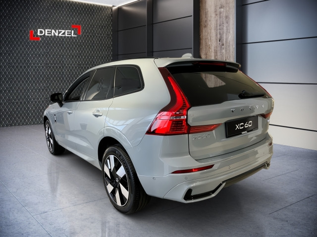 Bild 2: VOLVO PKW XC60 Plus, T6 Plug-in Hybrid, Elektrisch/Benzin, Dark