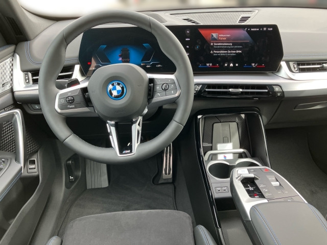 Bild 6: BMW iX1 xDrive30 U11 XE2