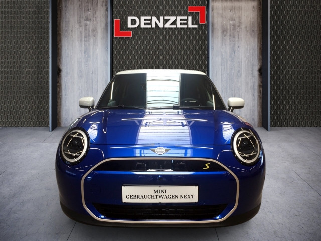 Bild 12: Mini Cooper SE J01