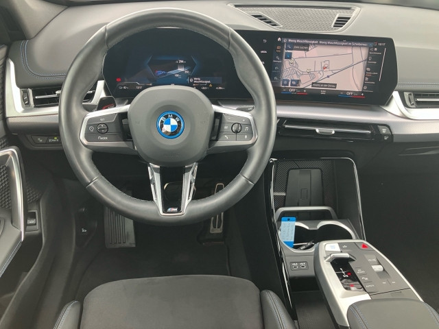 Bild 6: BMW iX1 xDrive30 U11 XE2