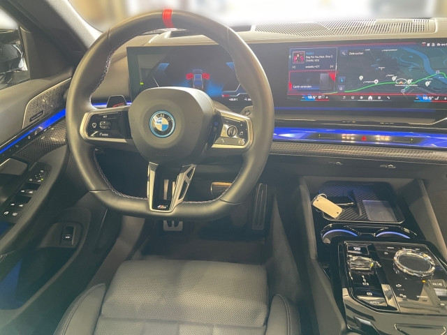 Bild 6: BMW i5 M60 xDrive Limousine G60 XE2