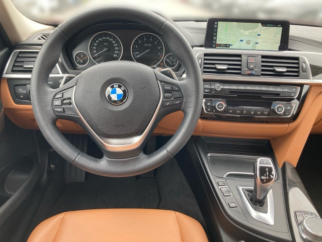 Bild 6: BMW 330i xDrive Luxury L