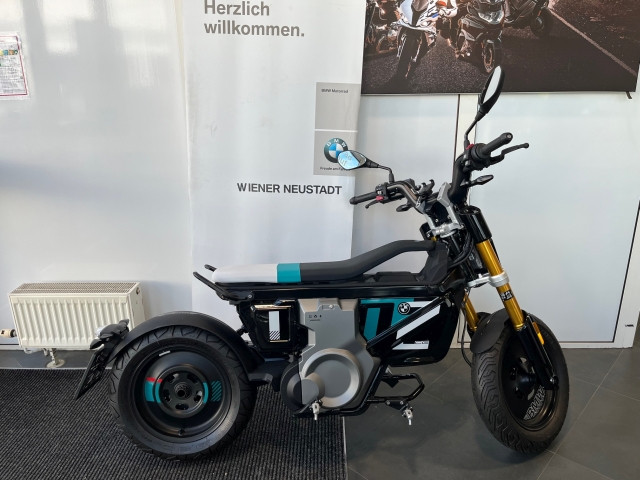 Bild 1: BMW Motorrad CE 02