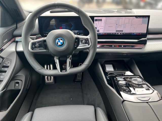 Bild 6: BMW i5 xDrive40 Limousine G60