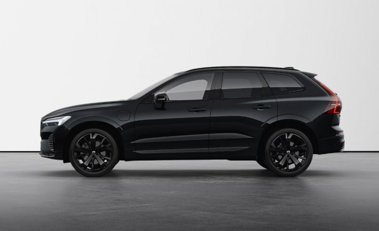 Bild 1: VOLVO PKW XC60 Black Edition Plus, T6 Plug-in Hybrid, Elektrisch/Benzi