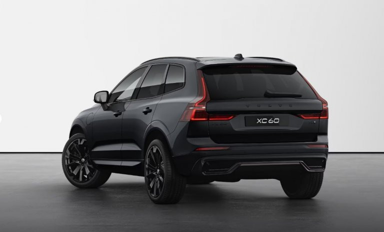 Bild 2: VOLVO PKW XC60 Black Edition Plus, T6 Plug-in Hybrid, Elektrisch/Benzi