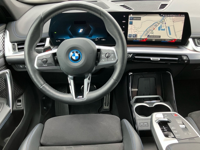 Bild 6: BMW iX1 xDrive30 U11 XE2