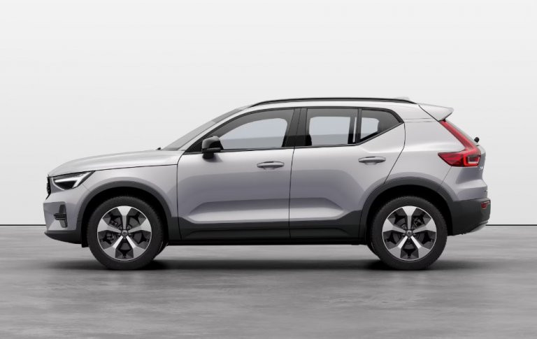 Bild 1: VOLVO PKW XC40 B3 Mild Hybrid Plus Dark