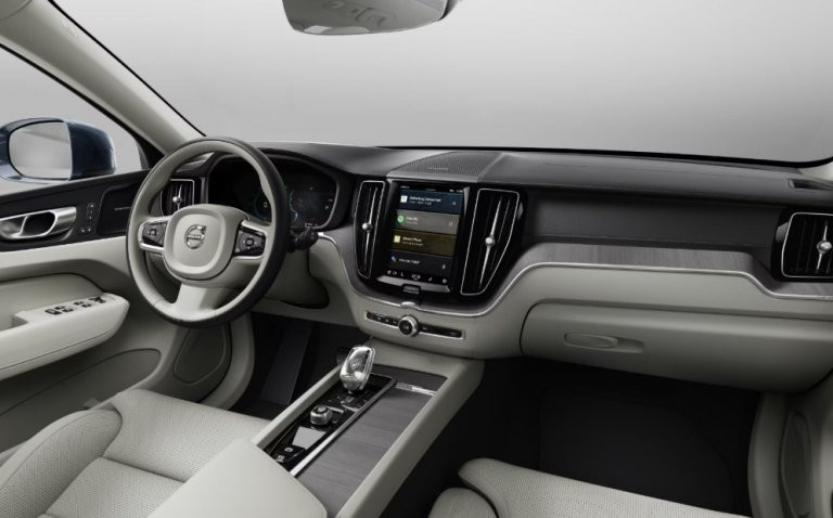 Bild 4: VOLVO PKW XC60 Ultra, T6 Plug-in Hybrid, Elektrisch/Benzin, Dark