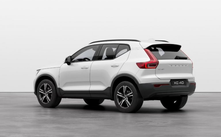 Bild 2: VOLVO PKW XC40 Plus, B4 Mild Hybrid, Benzin, Dark