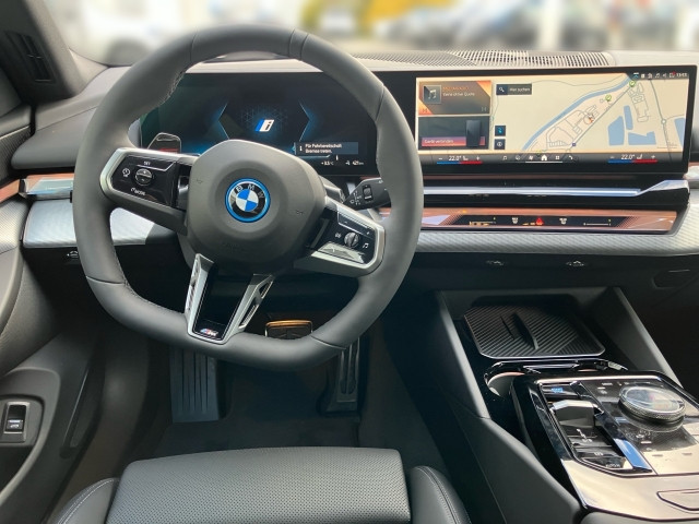 Bild 6: BMW i5 eDrive40 Touring G61 HA0