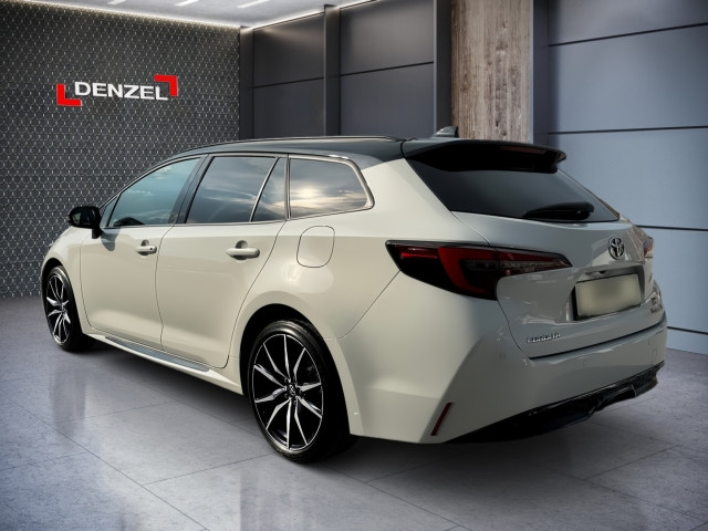 Bild 2: Toyota Corolla 2,0 Hybrid Touring Sport GR-SPORT