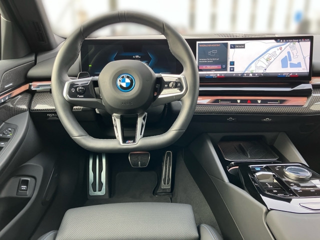 Bild 6: BMW i5 xDrive40 Limousine G60 XE2