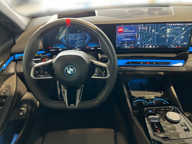 Bild 6: BMW i5 M60 xDrive Touring G61