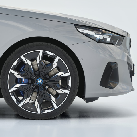 BMW i5 Rad